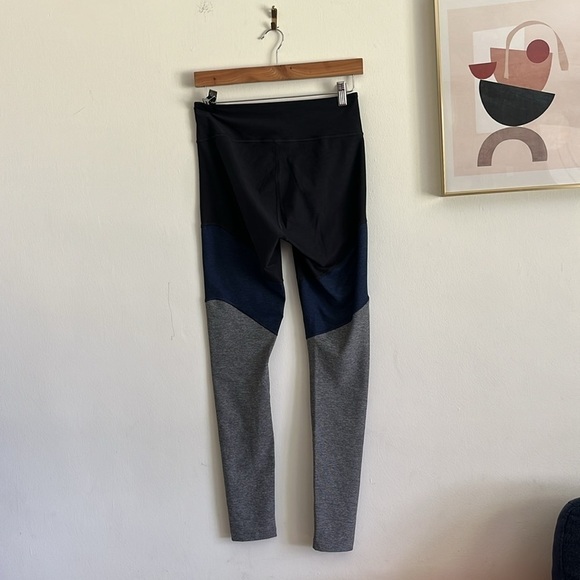 Outdoor Voices Blue Leggings Size M Stretch Workout Yoga Pants Activewear - Picture 2 of 8